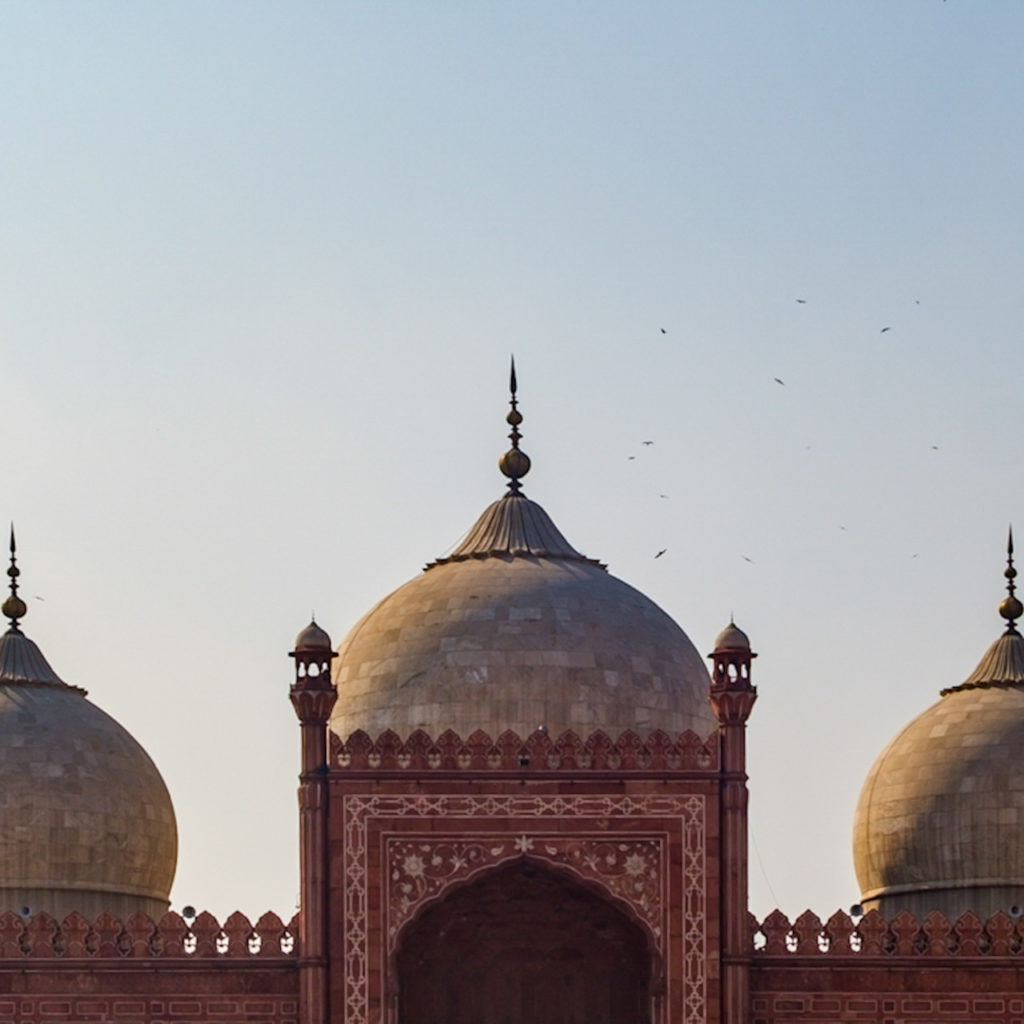 Lahore biggest mosque