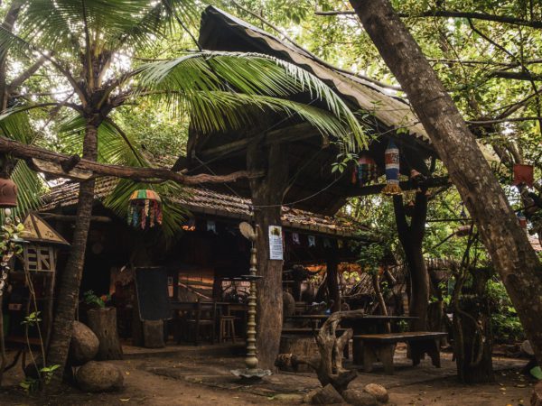 Daydreaming in Arugam Bay: Beach hut